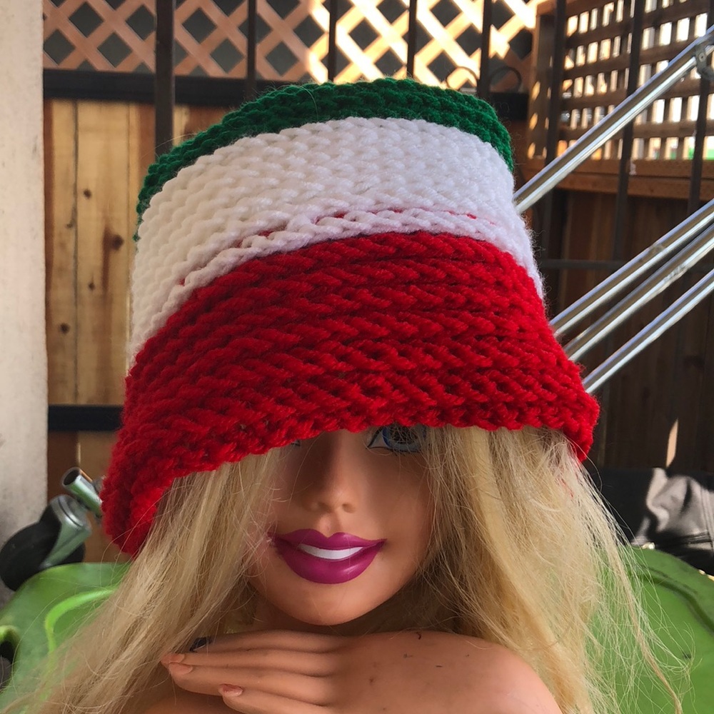 Knitted hat - Picture 4 of 5